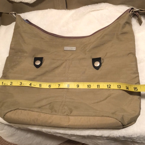 Baggallini Tote bag with pockets tan adjustable strap - Picture 6 of 9